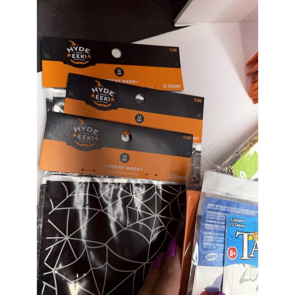 Halloween Party Decor Lot Pumpkins Witch Yard Luminaries Treat Bags Tattoos Saw